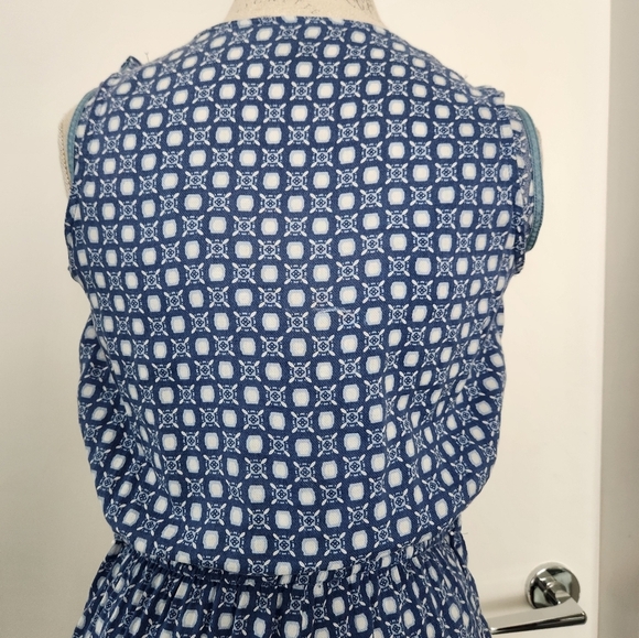 F21 Sleeveless Onesie Jumper Romper - Picture 7 of 9